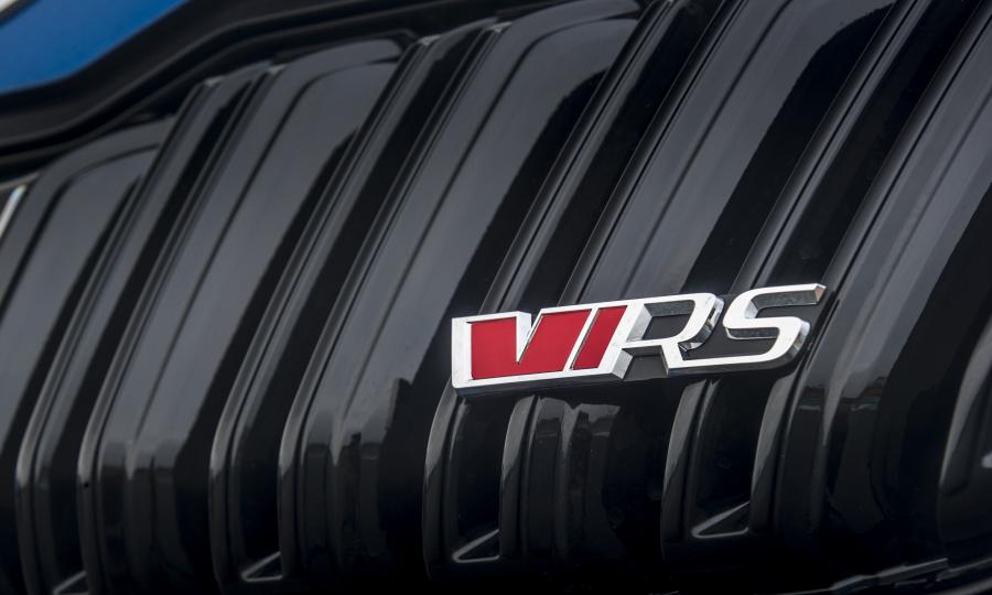 Логотип Skoda Kodiaq vRS 2019 года  (UK) (фото 30 из 40)